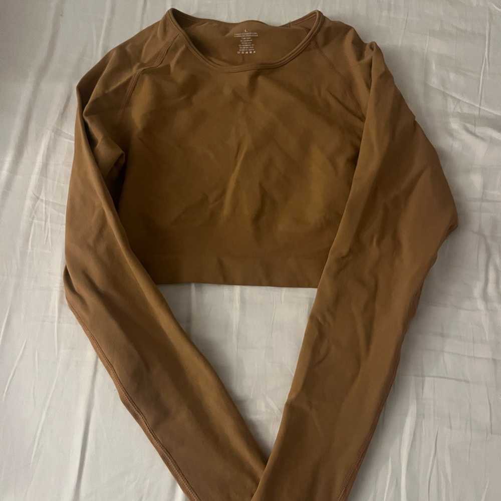Women's Tan Activewear Set - Picture 8 of 8